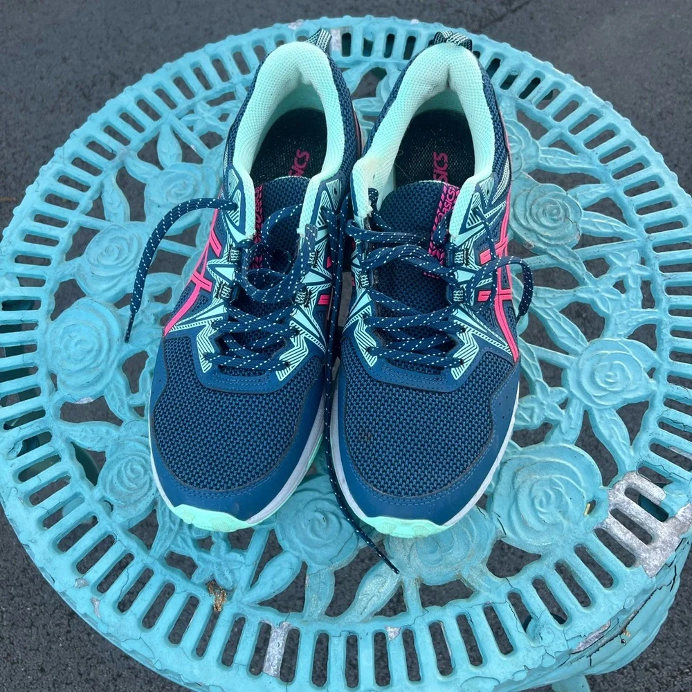ASICS Women's Blue and Pink Running Shoes
